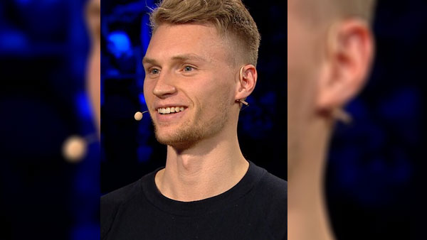 队员由于场 队员由于场