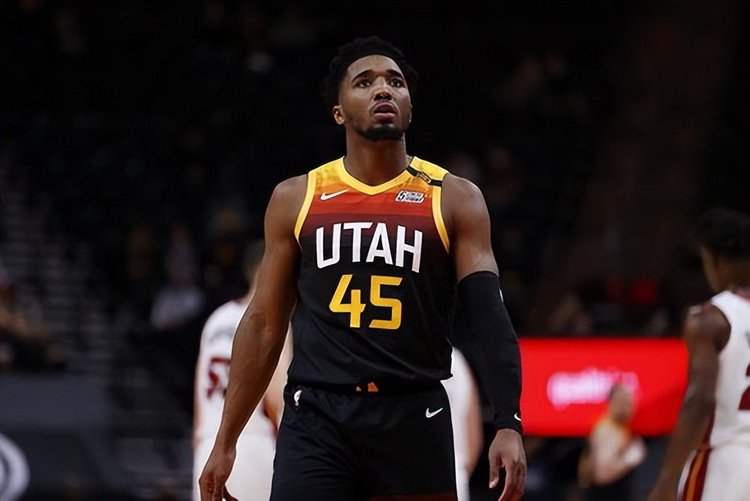 当时他的脚 当时他的脚